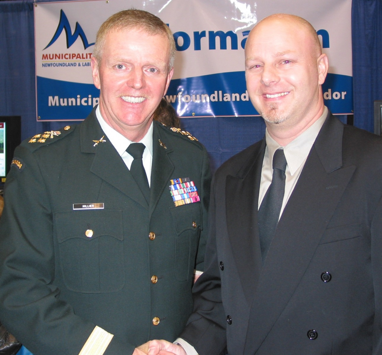 General-Rick-Hillier-myself-Nov15-2007